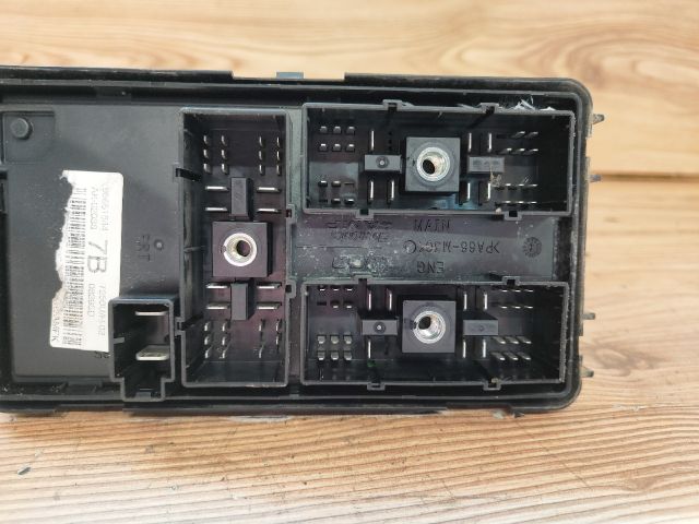 bontott CHEVROLET AVEO Biztosítéktábla Motortér