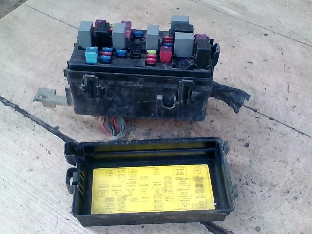 bontott CHEVROLET AVEO Biztosítéktábla Motortér