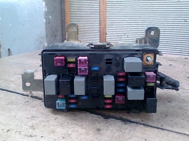 bontott CHEVROLET AVEO Biztosítéktábla Motortér