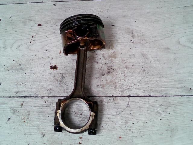 bontott CHEVROLET AVEO Dugattyú és Hajtókar