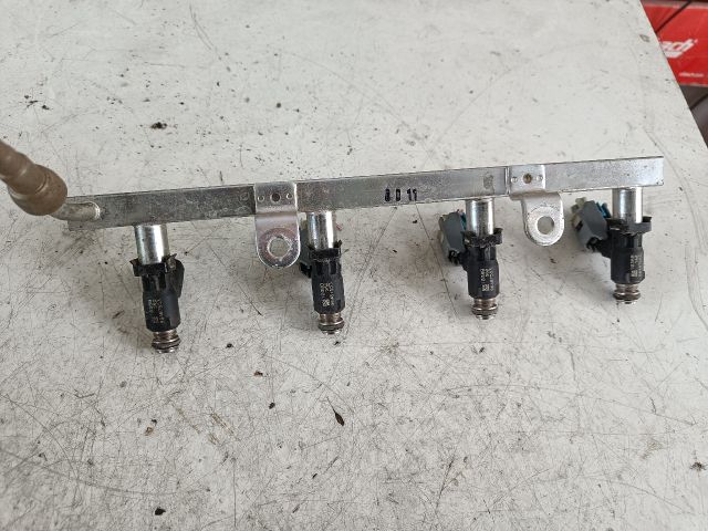 bontott CHEVROLET AVEO Porlasztó Sor / Híd