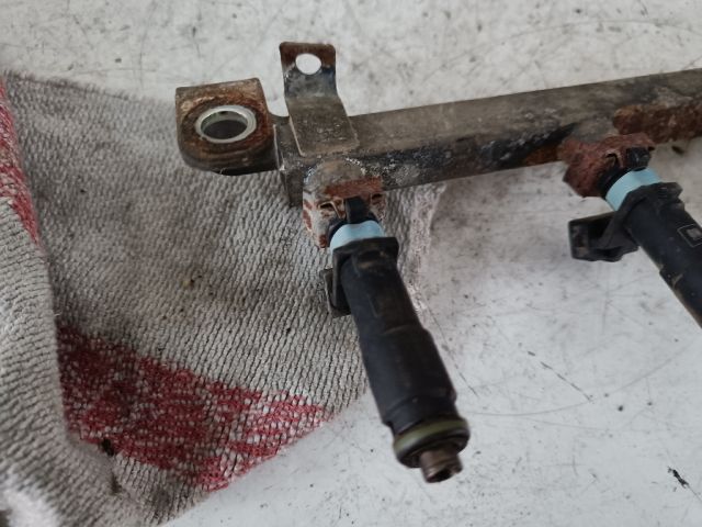 bontott CHEVROLET AVEO Porlasztó Sor / Híd