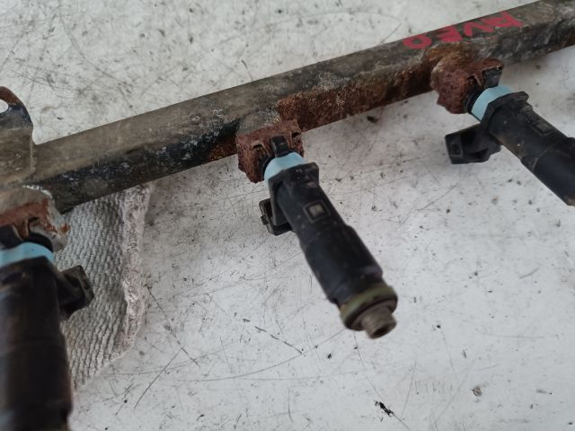 bontott CHEVROLET AVEO Porlasztó Sor / Híd