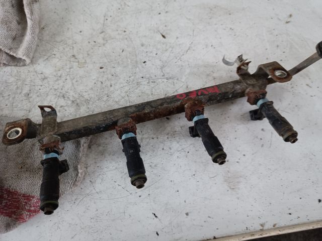 bontott CHEVROLET AVEO Porlasztó Sor / Híd