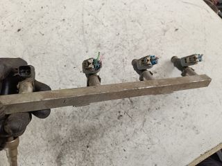 bontott CHEVROLET AVEO Porlasztó Sor / Híd