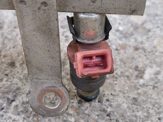 bontott CHEVROLET AVEO Porlasztó Sor / Híd