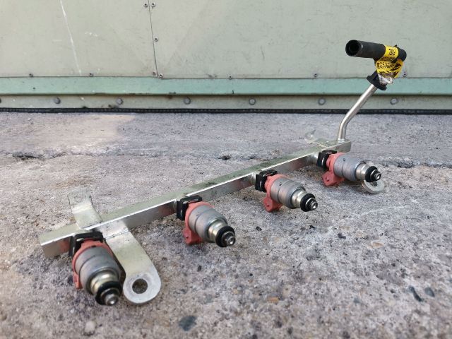 bontott CHEVROLET AVEO Porlasztó Sor / Híd