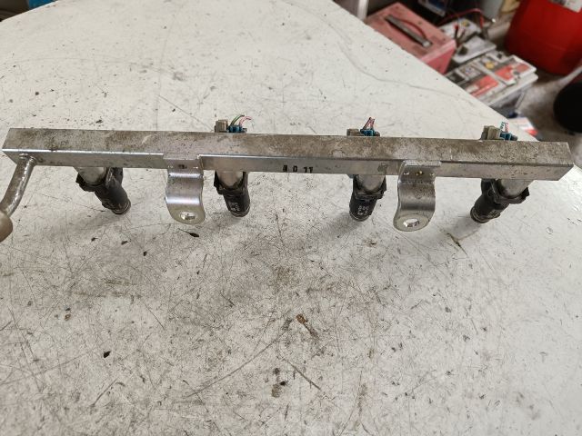 bontott CHEVROLET AVEO Porlasztó Sor / Híd