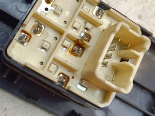 bontott CHEVROLET AVEO Bal első Ablakemelő Kapcsoló