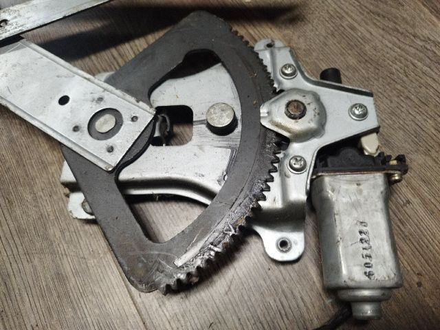 bontott CHEVROLET AVEO Bal első Ablakemelő Szerkezet (Elektromos)