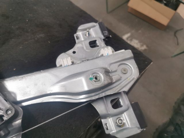 bontott CHEVROLET AVEO Bal hátsó Ablakemelő Szerkezet (Elektromos)