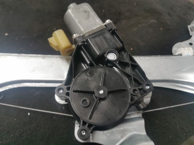 bontott CHEVROLET AVEO Bal hátsó Ablakemelő Szerkezet (Elektromos)