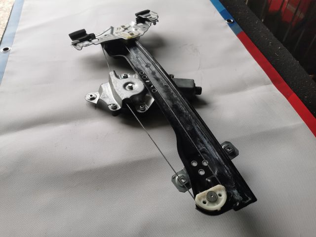 bontott CHEVROLET AVEO Bal hátsó Ablakemelő Szerkezet (Elektromos)