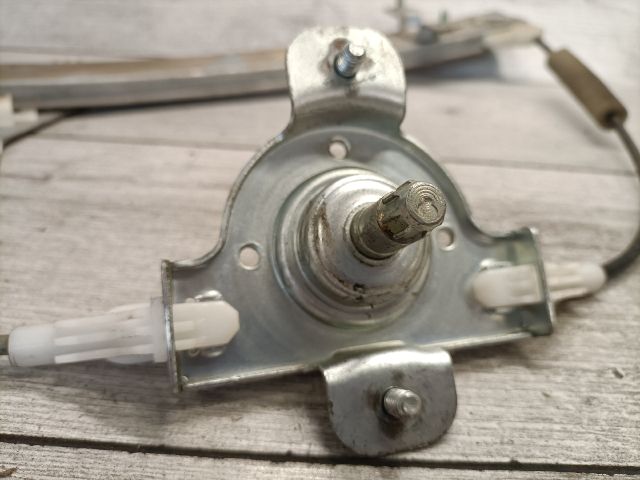 bontott CHEVROLET AVEO Bal hátsó Ablakemelő Szerkezet (Mechanikus)