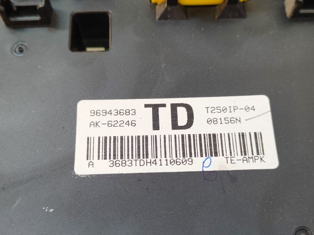 bontott CHEVROLET AVEO Biztosítéktábla Utastér