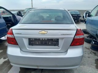 bontott CHEVROLET AVEO Csomagtérajtó Gumikéder