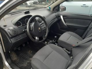 bontott CHEVROLET AVEO Csomagtérajtó Gumikéder