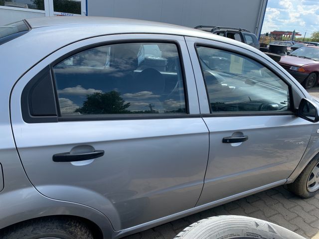 bontott CHEVROLET AVEO Csomagtérajtó (Részeivel)