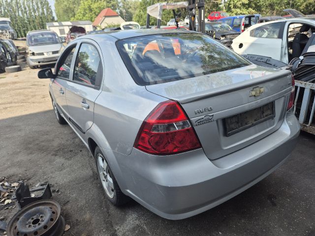 bontott CHEVROLET AVEO Csomagtérajtó (Részeivel)