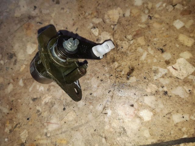 bontott CHEVROLET AVEO Csomagtérajtó Zárbetét