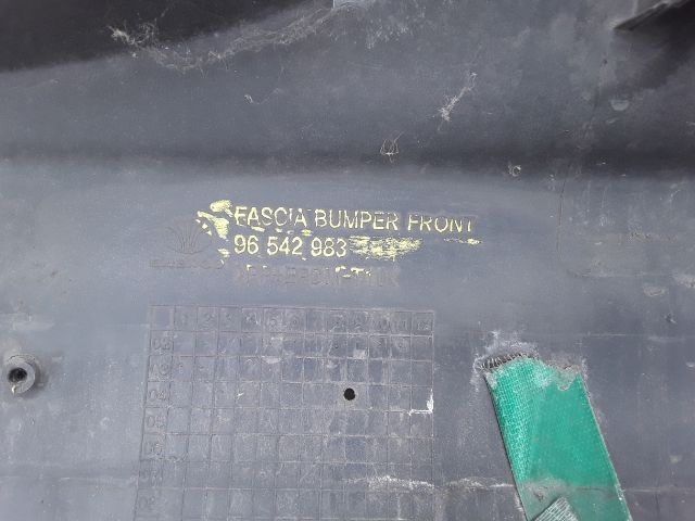 bontott CHEVROLET AVEO Első Lökhárító (Részeivel)