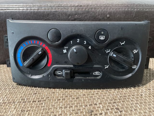 bontott CHEVROLET AVEO Fűtéskapcsoló (Nem klímás)