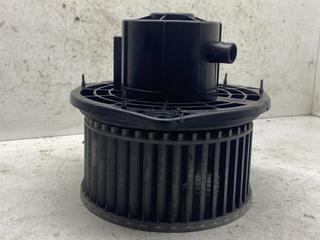 bontott CHEVROLET AVEO Fűtőmotor (Klímás)