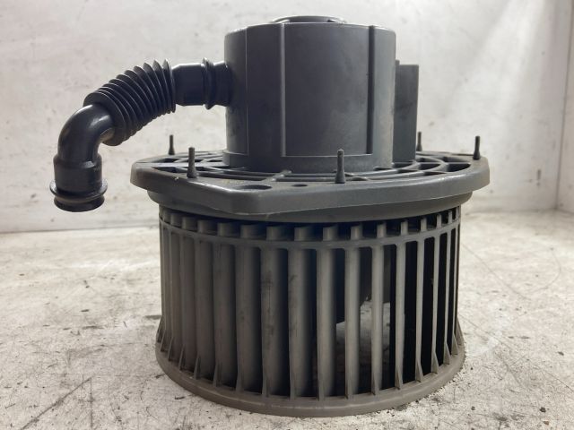 bontott CHEVROLET AVEO Fűtőmotor (Klímás)