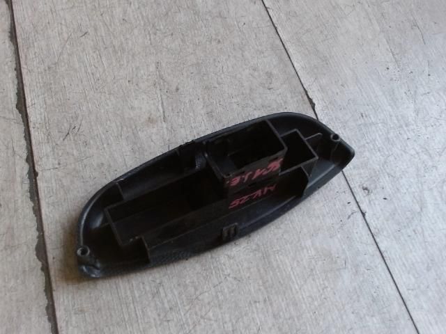 bontott CHEVROLET AVEO Jobb első Ablakemelő Kapcsoló