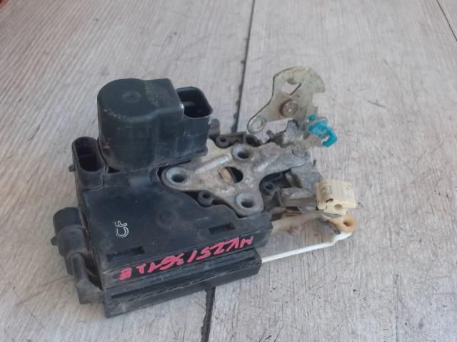 bontott CHEVROLET AVEO Jobb első Ajtózár