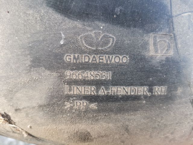 bontott CHEVROLET AVEO Jobb első Első Dobbetét (Kerékjárati, Műanyag)