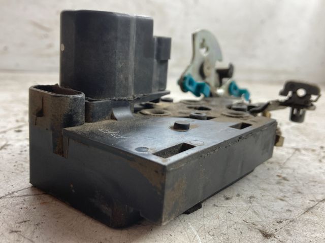 bontott CHEVROLET AVEO Jobb hátsó Ajtózár