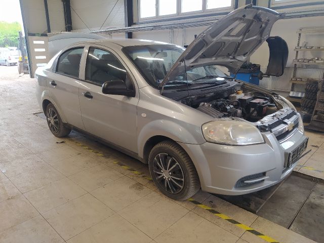 bontott CHEVROLET AVEO Jobb hátsó Vízlehúzó Gumicsík