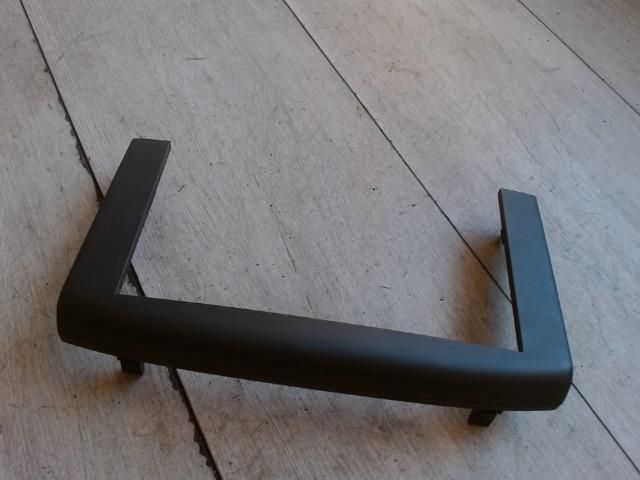 bontott CHEVROLET AVEO Középkonzol Keret