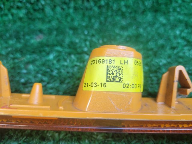 bontott CHEVROLET CAMARO Bal első Sárvédő Irányjelző