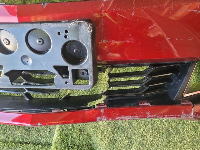 bontott CHEVROLET CAMARO Első Lökhárító (Részeivel)