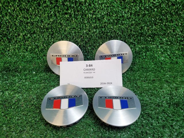 bontott CHEVROLET CAMARO Felniközép Szett