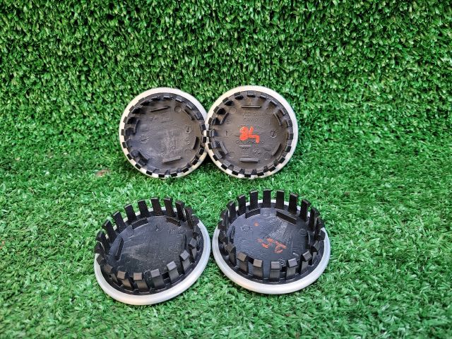 bontott CHEVROLET CAMARO Felniközép Szett