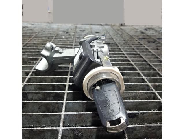 bontott CHEVROLET CAPTIVA Gyújtáskapcsoló