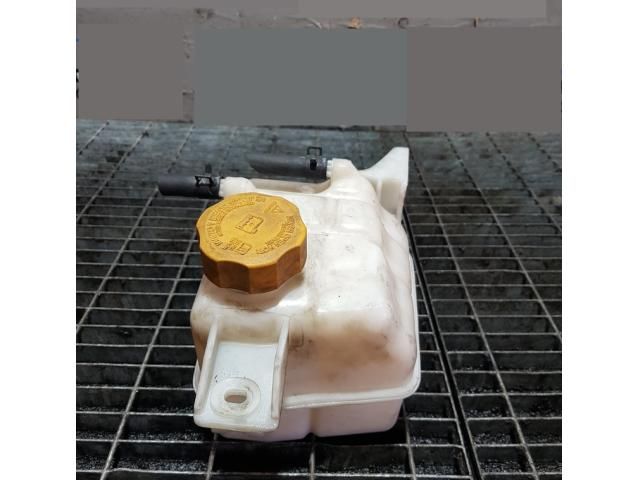 bontott CHEVROLET CAPTIVA Kiegyenlítő Tartály