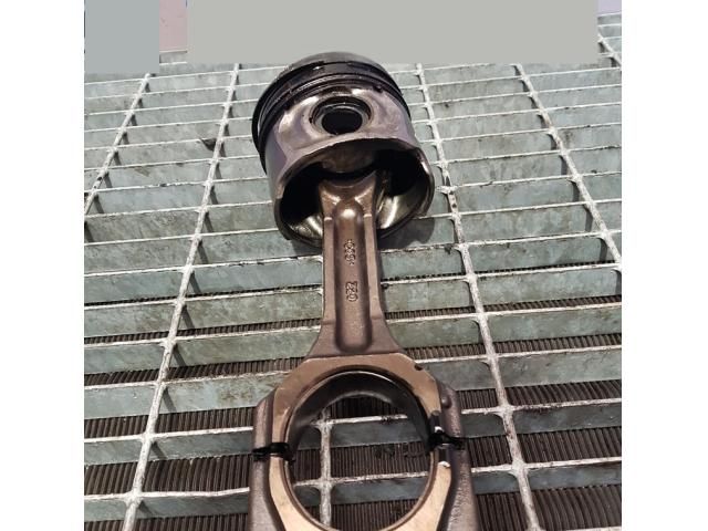 bontott CHEVROLET CAPTIVA Dugattyú