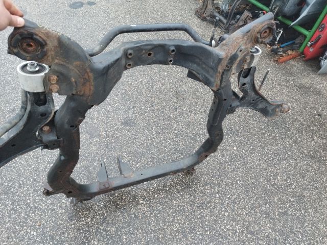 bontott CHEVROLET CAPTIVA Első Bölcső