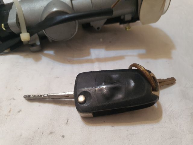 bontott CHEVROLET CAPTIVA Gyújtáskapcsoló Házzal