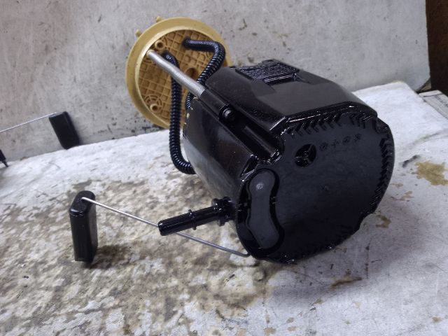 bontott CHEVROLET CAPTIVA Üzemanyag Szivattyú