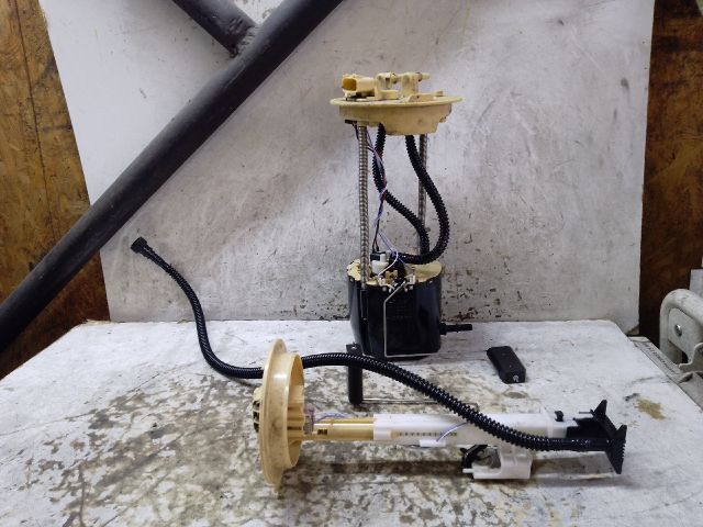 bontott CHEVROLET CAPTIVA Üzemanyag Szivattyú