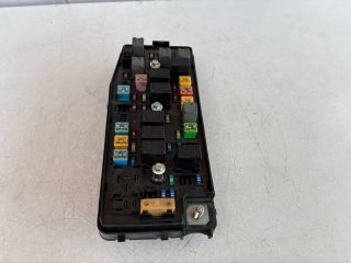 bontott CHEVROLET CAPTIVA Biztosítéktábla Motortér