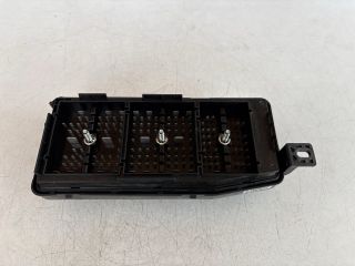 bontott CHEVROLET CAPTIVA Biztosítéktábla Motortér