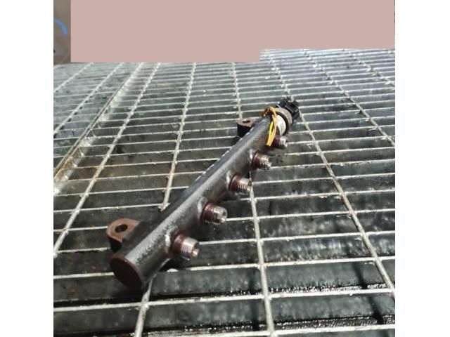 bontott CHEVROLET CAPTIVA Közösnyomócső