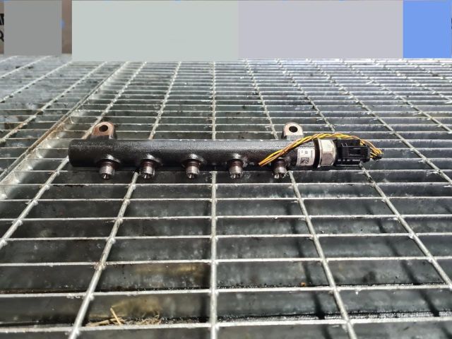 bontott CHEVROLET CAPTIVA Közösnyomócső