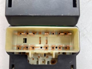 bontott CHEVROLET CAPTIVA Ablakemelő Kapcsoló Négyes / Kettes